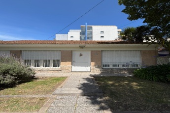 1018 Lopez y Planes, 7600, Mar del Plata, 0 , 0 ,1 BañoBathrooms,Casa,En Alquiler,Lopez y Planes,0,1671