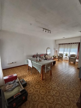 1300 Avenida Carlos Tejedor, 0 , 0 ,3 BañoBathrooms,Casa,En Venta,Avenida Carlos Tejedor,0,1881